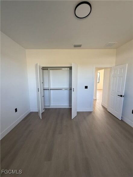 Building Photo - 8033 Oakleaf Cir