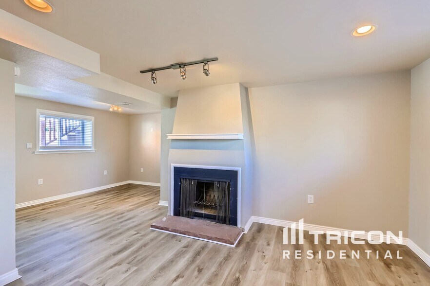 Building Photo - 13012 Lowell Ct