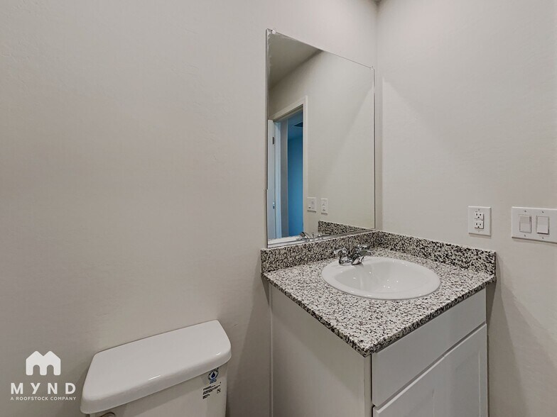 Building Photo - 222 S Picacho Heights Rd
