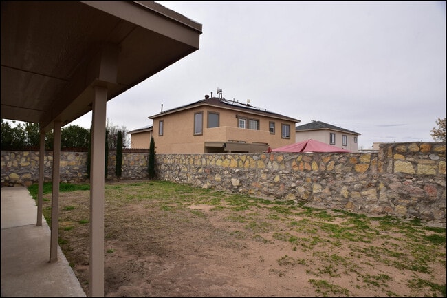 Building Photo - 14149 Warren Belin Dr