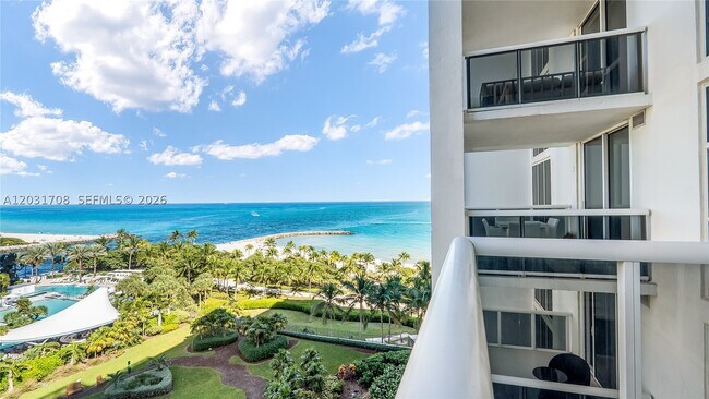 Building Photo - 10275 Collins Ave