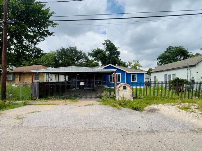 Building Photo - 6507 Longview St