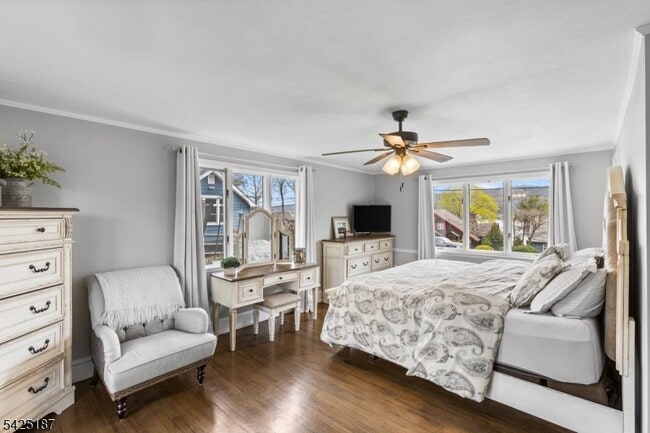 Building Photo - 487 W Shore Trail