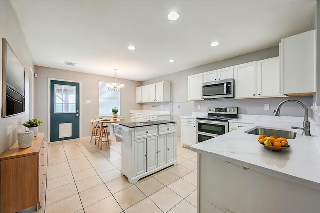 Building Photo - 8406 Beachplum Way