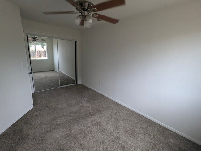 Building Photo - 4 Bed / 3 Bath with bonus room - Single Story Home in El Cajon