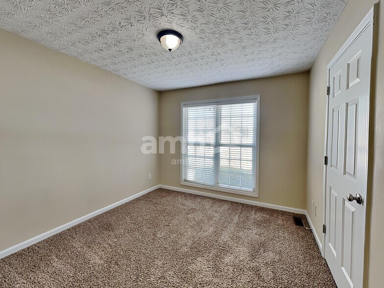 Building Photo - 3257 Tuggle Ives Dr