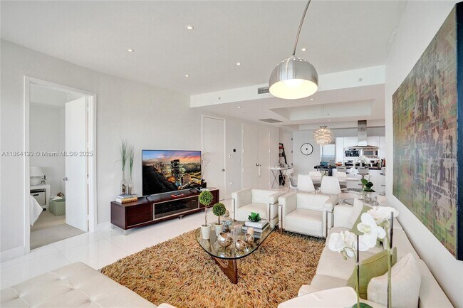 Building Photo - 18201 Collins Ave