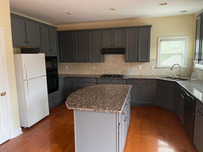 Building Photo - 5645 Princeton Run Trail