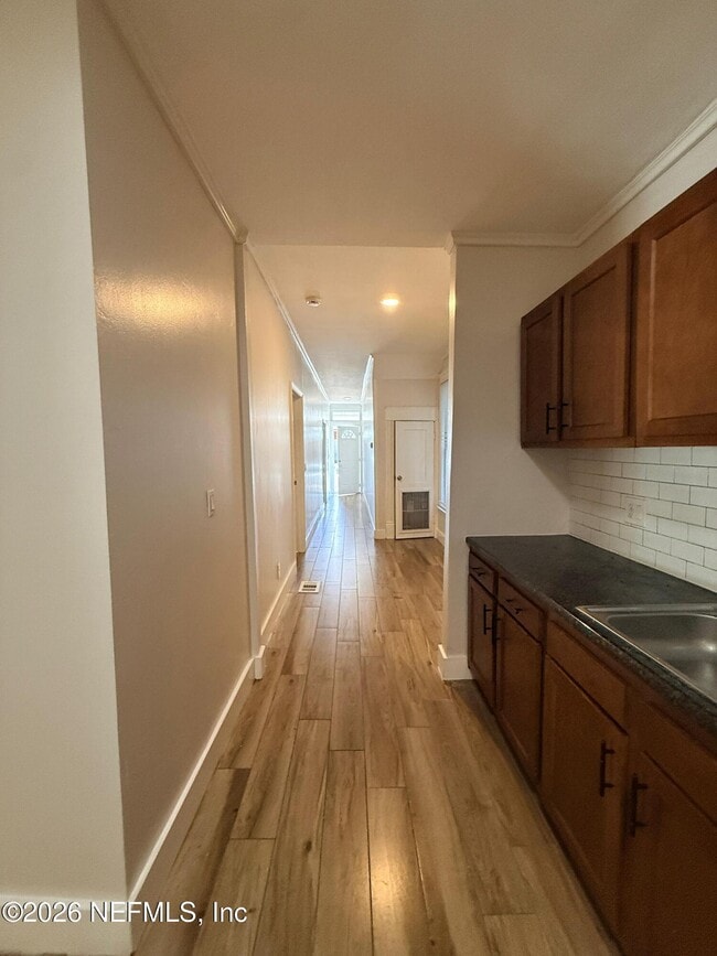 Building Photo - 1226 Clark St