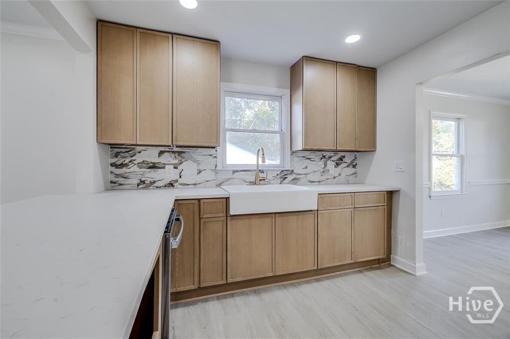 Building Photo - 2110 E 56th St