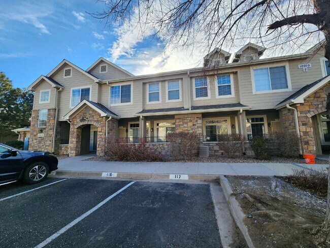 Building Photo - Spacious Two-Suite Townhome With Garage, Fireplace And Community Pool