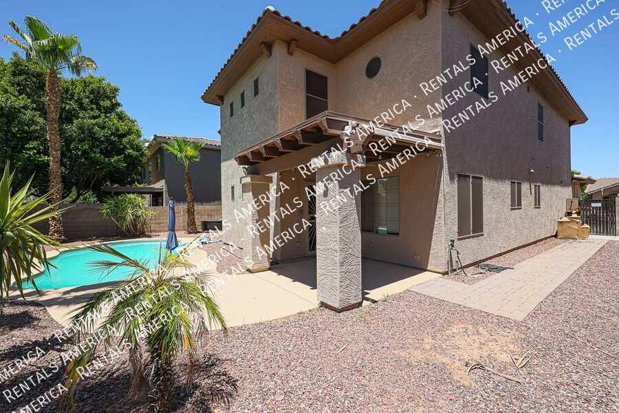 Building Photo - 16021 W Custer Ln