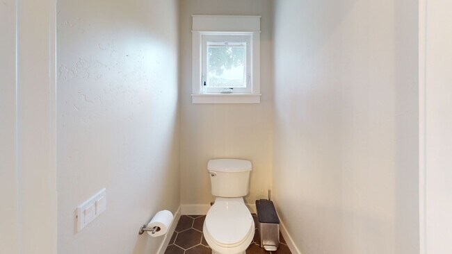 Building Photo - Beautiful 4 Bedroom, 3 Bathroom Atascadero Home On 2 Acre Lot with Solar Power