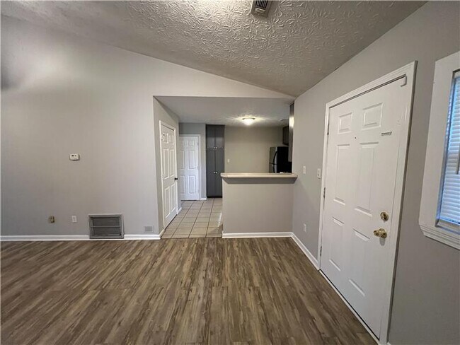 Building Photo - 2580 Teakwood Ln