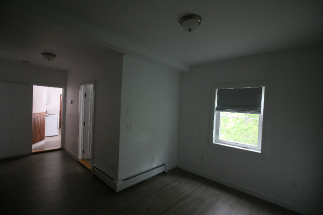Building Photo - 49 Parah Dr