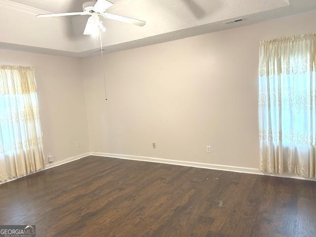 Building Photo - 305 Carriage Chase