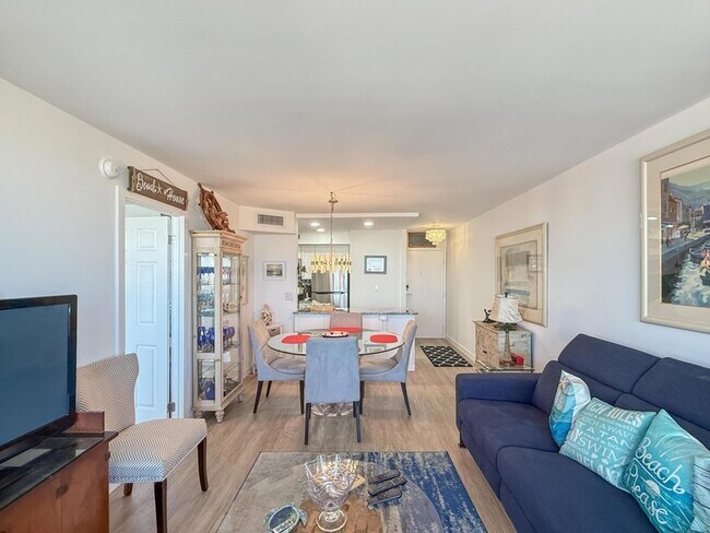 Building Photo - 531 N Ocean Blvd