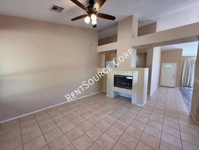 Building Photo - 38758 Almador Ct