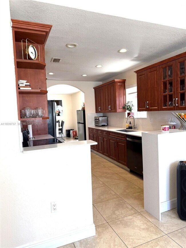 Building Photo - 16950 SW 93rd Ave