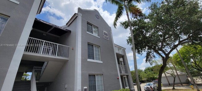 Building Photo - 677 SW 111th Ave