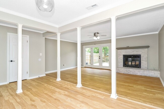 Building Photo - 5632 Gates Landing Rd