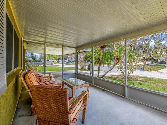 Building Photo - 907 Hillside Terrace