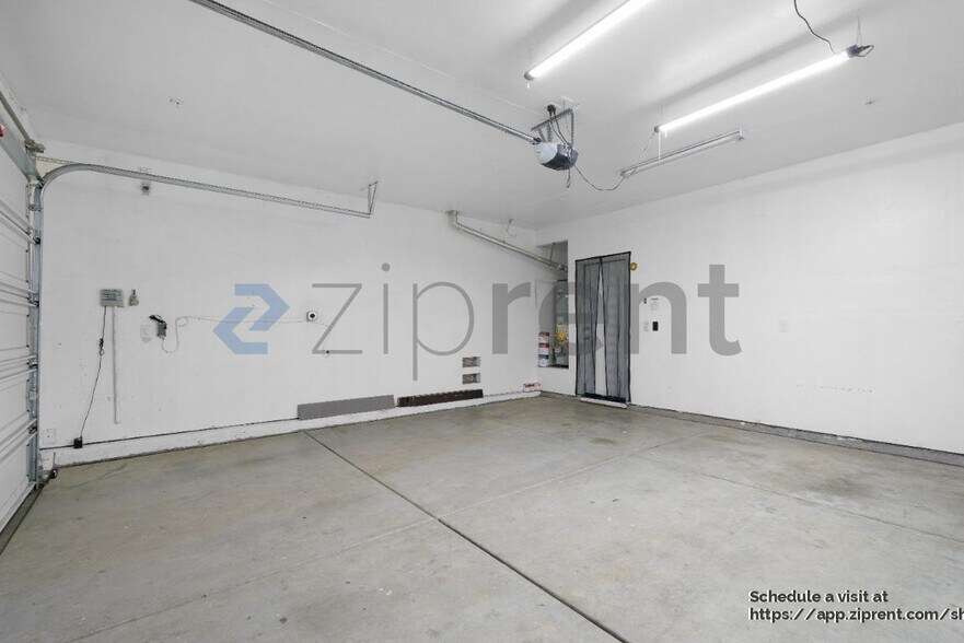 Building Photo - 7517 Hazelton Way