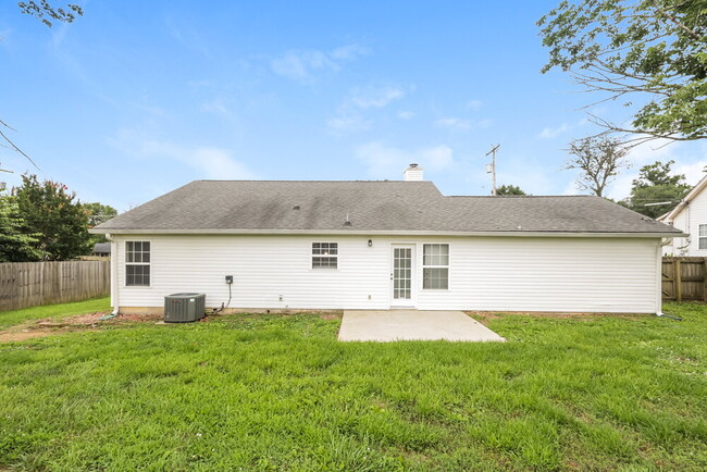 Building Photo - 872 Lavergne Ln