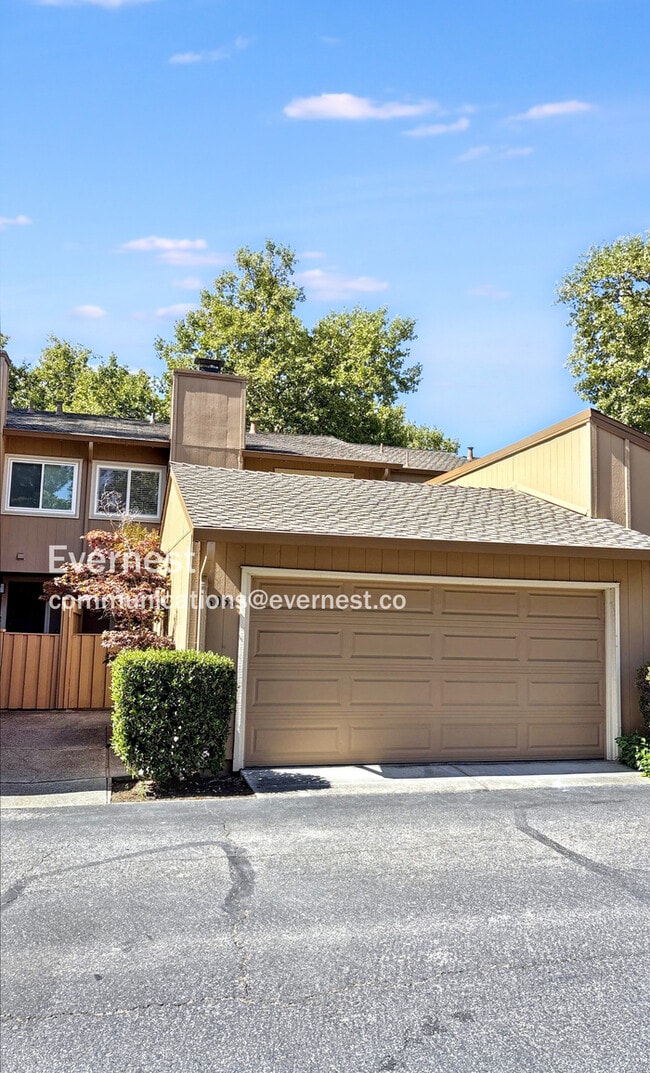 Building Photo - 6056 Elmbridge Dr