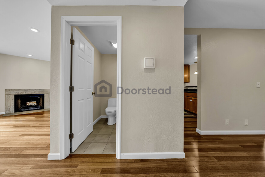 Building Photo - 641 Stonegate Dr