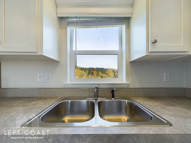 Building Photo - 2368 Salmon River Hwy