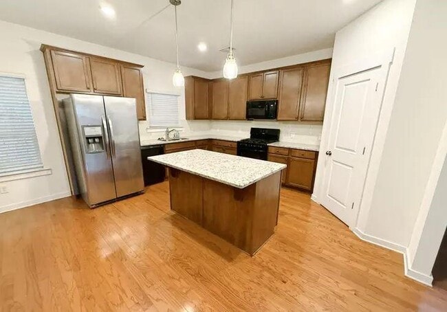Building Photo - 1392 Weatherbrook Cir