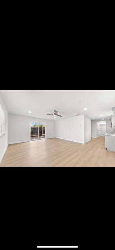 Building Photo - 1136 Grand Ave