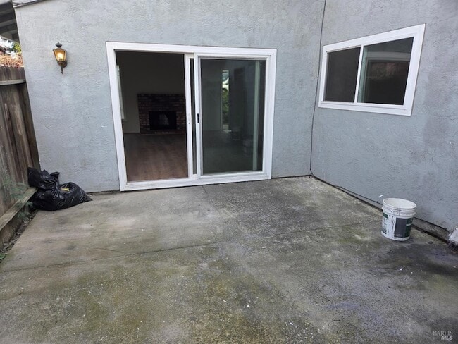 Building Photo - 764 Pope Dr