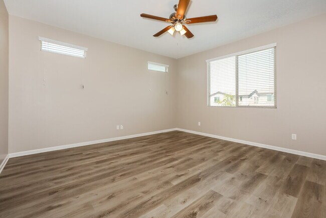 Building Photo - 8616 E Lobo Ave