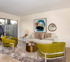 Building Photo - 708 W Sierra Madre Blvd