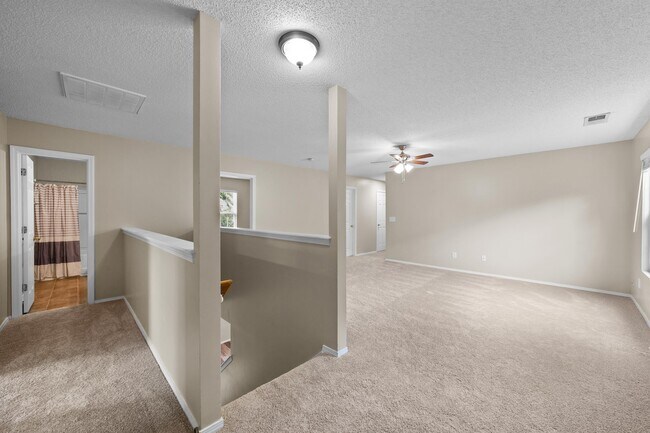 Building Photo - 5 Thorton Ct