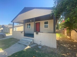Building Photo - 429 Florinda St