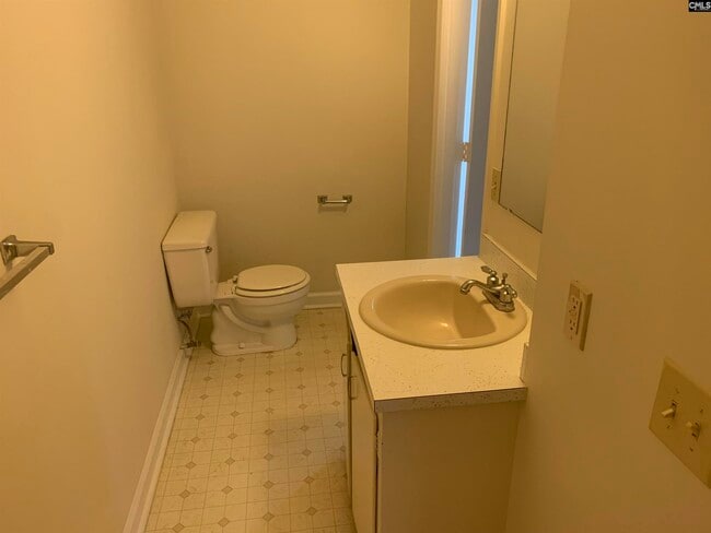 Building Photo - 2403 Duncan St