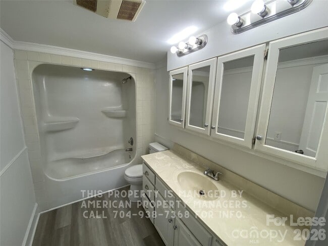 Building Photo - 214 W Church St