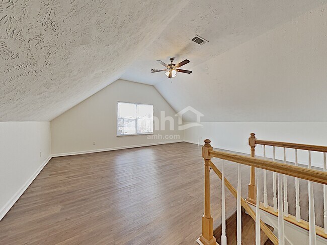 Building Photo - 6852 Scarlet Ridge Dr