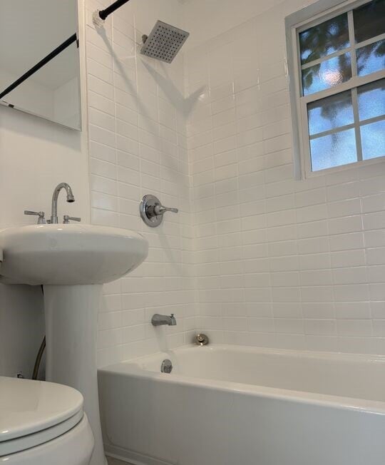 Building Photo - 2235 W 14th St