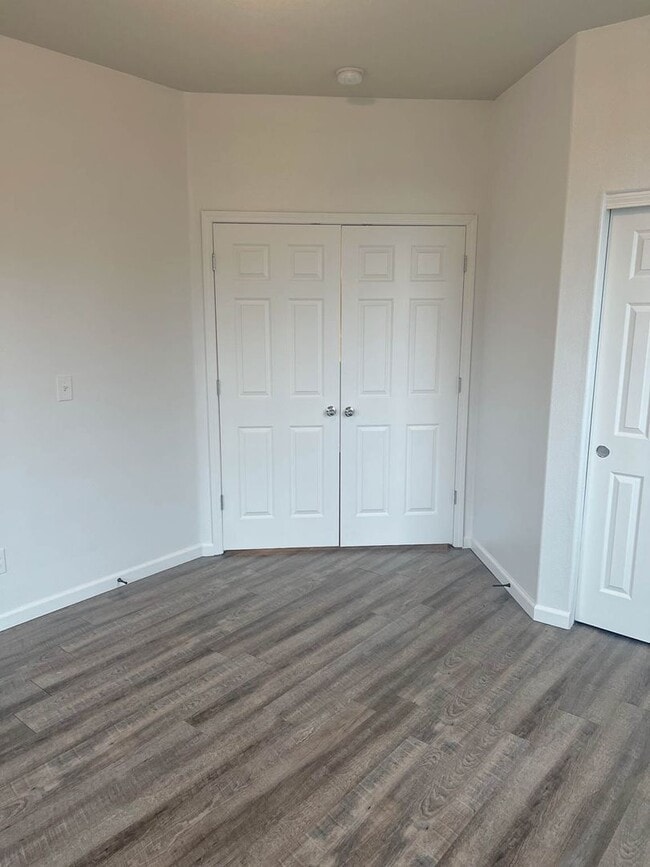 Building Photo - Beautiful West Linn Home in a Quiet, Desirable Neighborhood