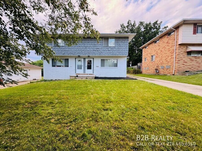 Building Photo - 8215 Crudele Dr