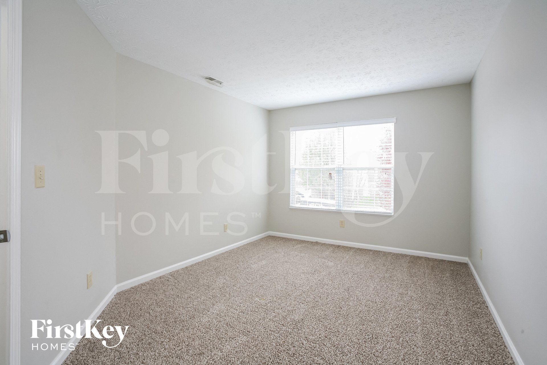 Building Photo - 6046 Lake Freeman Dr