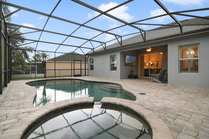Building Photo - 5808 Tarleton Way