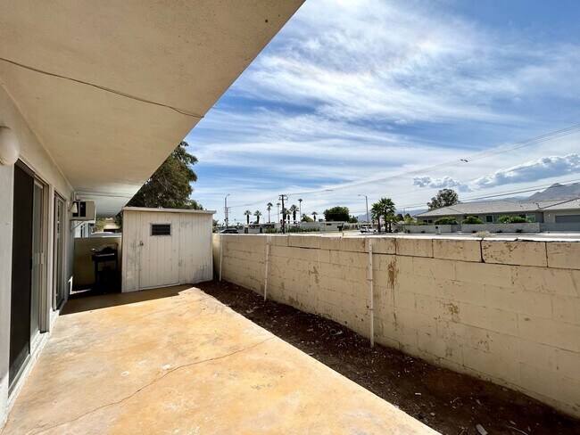 Building Photo - AVAILABLE NOW! NEWLY RENOVATED 1 Bedroom 1...