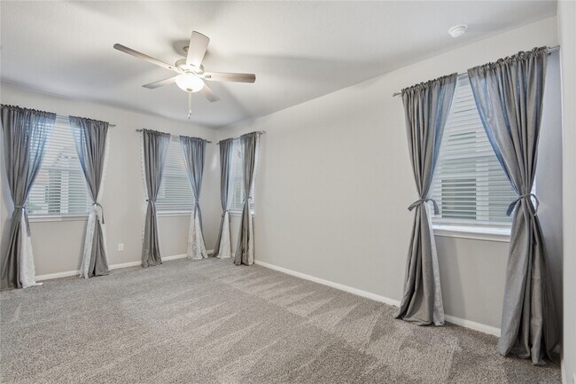 Building Photo - 4106 Split Ivy Dr