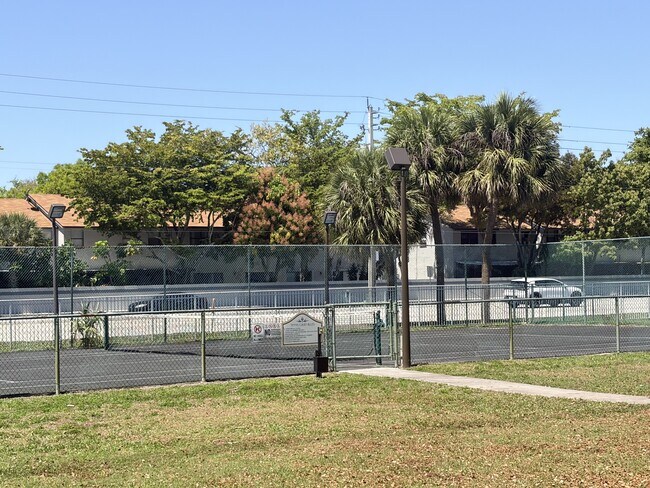 Building Photo - 5720 Rock Island Rd