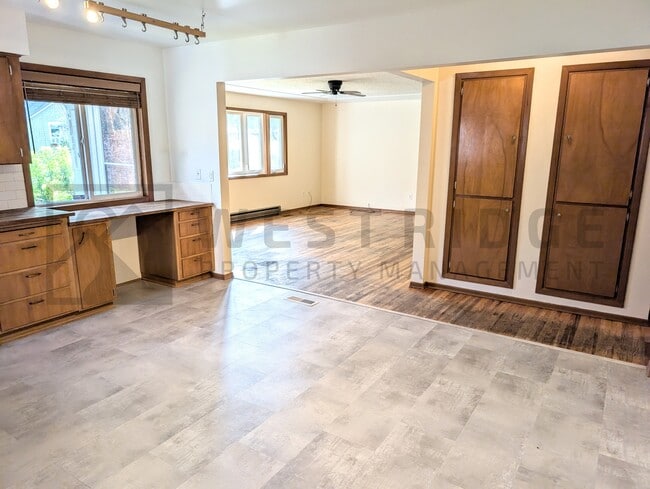 Building Photo - 9626 N Seneca St